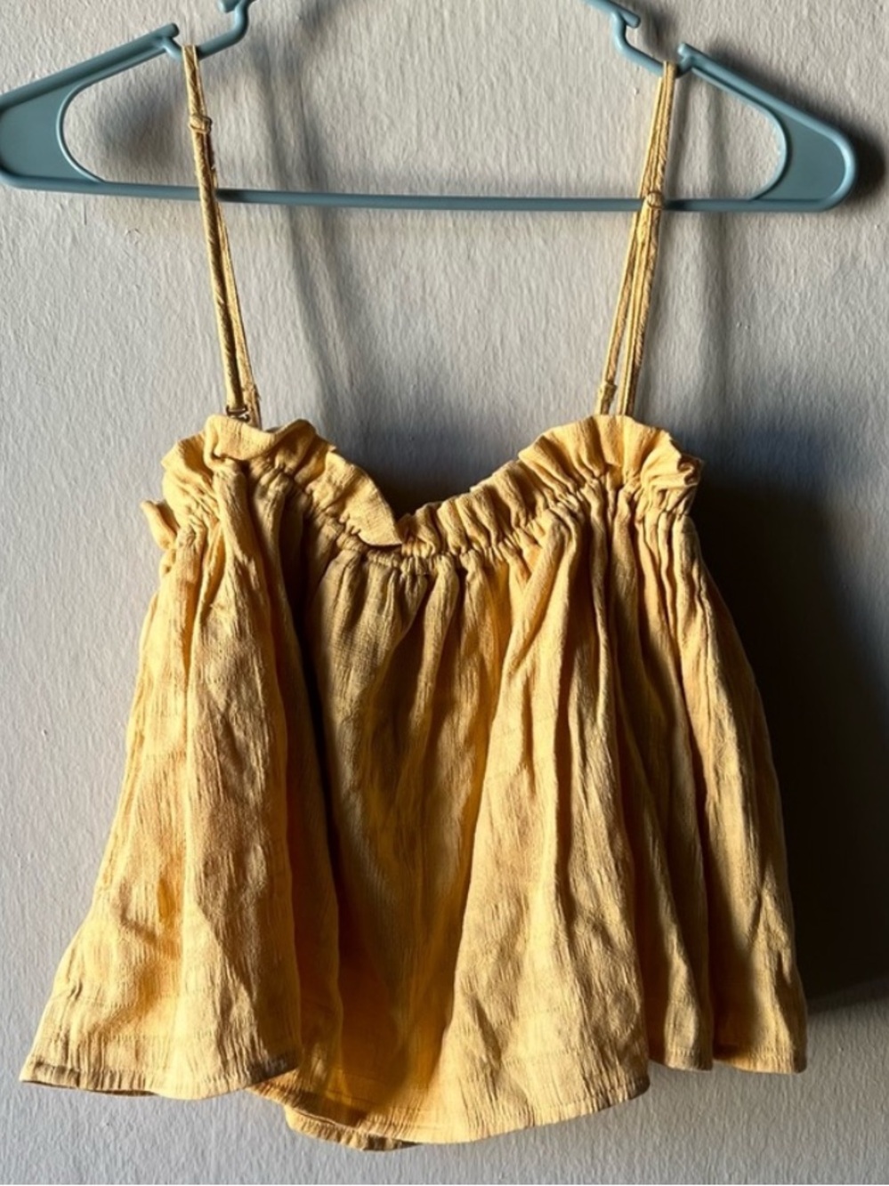 American Eagle Ruffle Tube Top - Picture 3 of 6
